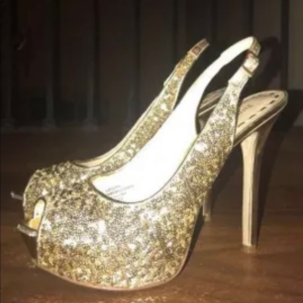 Fine! Enzo Angiolini gold sequin peep toe platform heels. Size 5.5